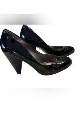 Vince Camuto Women’s Size 7.5 Black Patent Leather Pumps